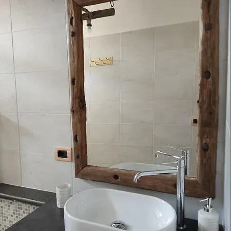 בית נופש La Casina Di Tati מרגוצו