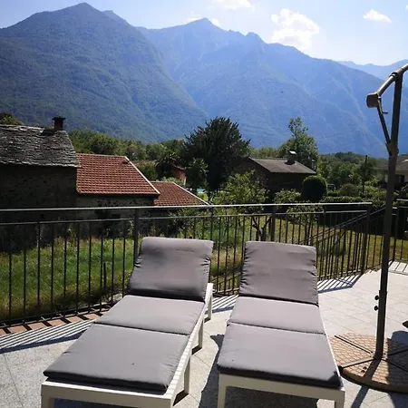 Feriehus La Casina Di Tati Mergozzo